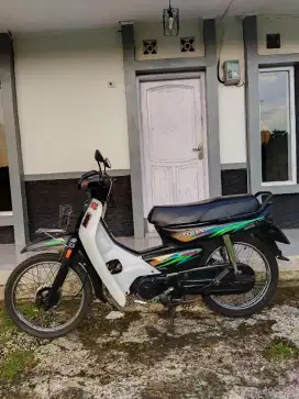 Astrea grand black engine 1996