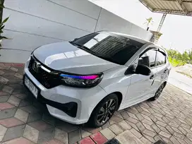 Brio RS 2024 putih automatic metic metik matik