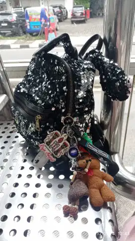 Tas Kelinci Hitam