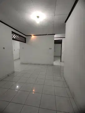 Disewakan Rumah Sunter Hijau Siap Huni