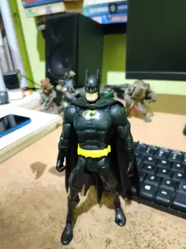 Action Figure Batman (Tanpa Base)