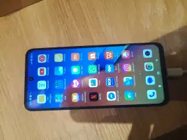 Redmi 12 ram 8/256 internal