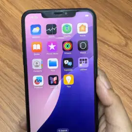 iPhone 11 Pro Max 256G
Warna Midnight Green