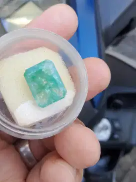 Batu permata zamrud Colombia
