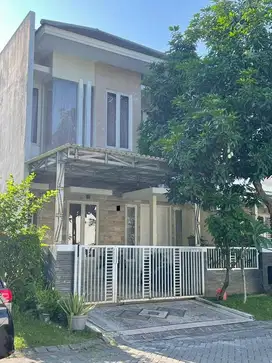 Jual rumah minimalis pakuwon City terawat EX dokter