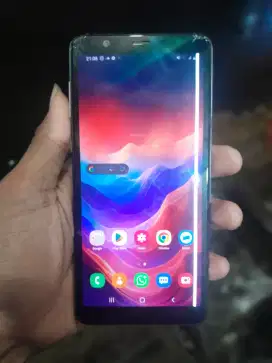 Samsung a8 star , minus sesuai dipoto .  Layar sentuhan semua aman .