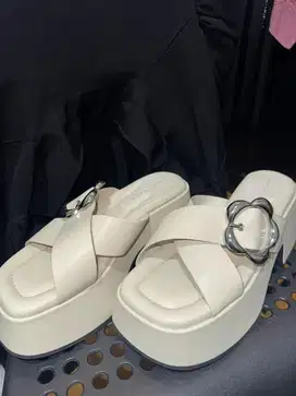 SENDAL HELS CHARLES & KEITH UK 38