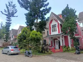 Di jual murah vila mewah 2 LT harga 600 jt lokasi kota bunga Cipanas