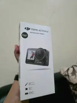 DJI Osmo Action 4 Adventure Combo