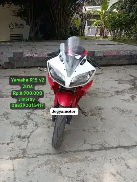 Yamaha R15 V2 th 2016