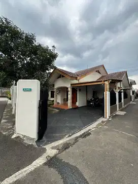 RUMAH BESAR NAN NYAMAN