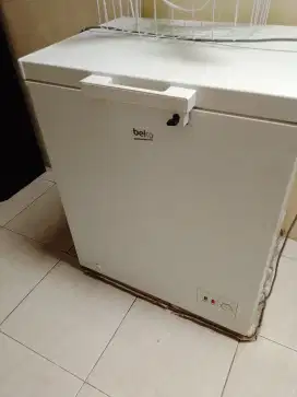 Di jual Freezer kondisi bagus