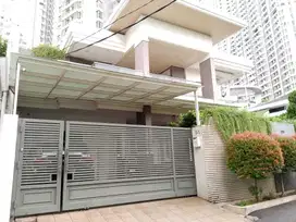 Rumah Mewah di Jl Tanjung Duren Palapa Pondok Anggrek Jakarta Barat