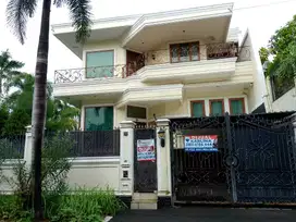 Rumah Mewah di Jl Kembang Elok II Puri Indah Kembangan Jakarta Barat