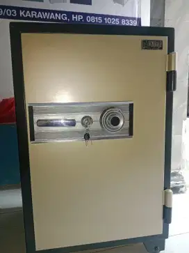 Brankas ichiban tinggi 94,cm