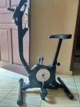 Dijual sepeda statis alat olahraga dirumah