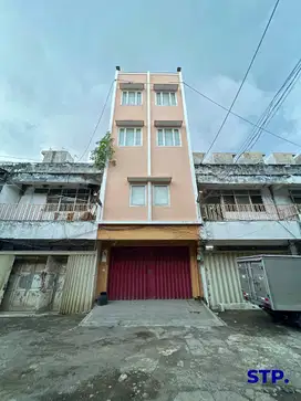 Ruko 4,5 lantai di komplek Jalan Gembong, Pasar Atom