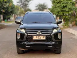 MITSUBISHI PAJERO SPORT AT DIESEL 2023 HITAM ISTIMEWA LIKE NEW