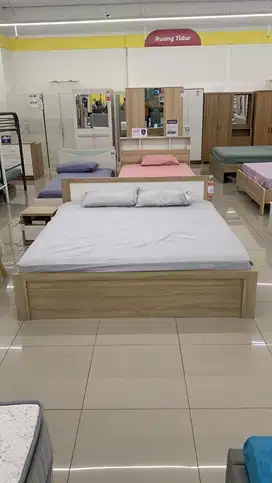 Tempat tidur kayu 180x200 sale