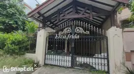 Dijual Rumah Hitung Tanah di Jl Jemursari Surabaya