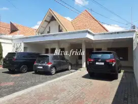 Dijual Rumah Strategis di Jl Mh Thamrin Surabaya Pusat