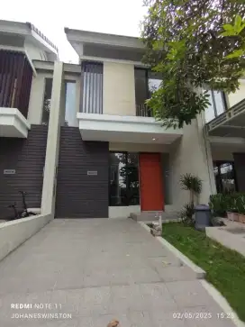 Rumah Sewa North West Lake Citraland Utara Surabaya