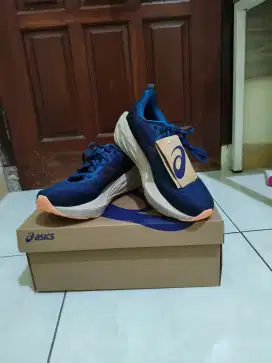 SEPATU LARI ASICS BARU
