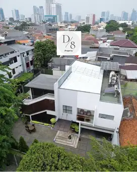 Jual Rumah Mewah TEBET. LT.530/LB.610. 4BR. 3Bath. 2,5Lt. Harga 23M!