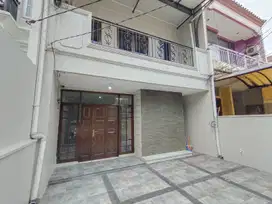 Rumah Siap Huni di Pondok Indah