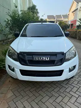 Dijual Isuzu D max Rodeo 2.5L M/T tahun 2013/T