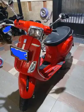 Vespa 150S 3V merah