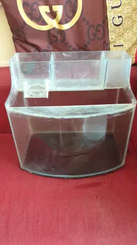 Aquarium kaca cembung ,talang sdh jadi satu di aquariumnya( kosongan