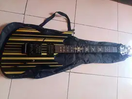 Di jual Gitar listrik merk Schecter