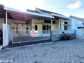Disewakan Rumah Cluster Bagus dekat de Tjolomadoe