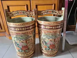 Guci Kembar Antik
