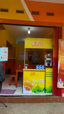 Jaga toko es teh manis