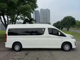 Toyota Hiace Premio 2.8 Manual 2021 Putih Mulus
