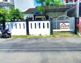 Rumah Bagus Dekat Ke Bandara Adi Sumarmo