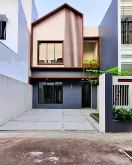 Rumah Dijual Jagakarsa. Bangunan Baru. Jalan Lebar. NEGO sd DEAL