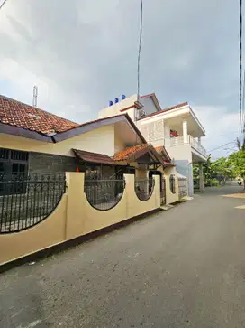 Rumah Dijual Kalisari. Dekat Tol. Jalan Utama. NEGO sd DEAL