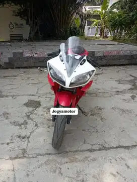 Yamaha R 15 2016