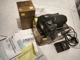 NIKON D5200 BODY+ TELE 55-200 DX VR