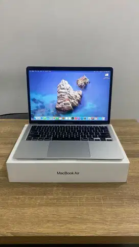 Mac Air i5 2020 16/256 /13inch