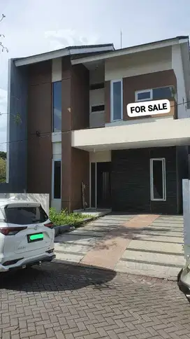 JUAL RUMAH BUKIT PALMA BARU 2 LANTAI BANGUNAN KOKOH BAGUS MURAH