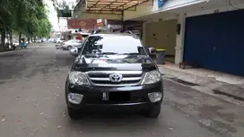Toyota Fortuner 2.7 G Bensin-AT