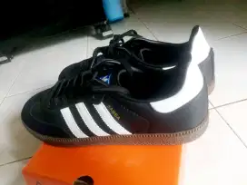 Sepatu adidas samba