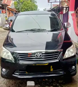 TOYOTA KIJANG INNOVA E DELUXE
