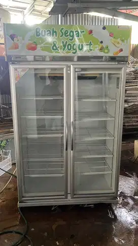 Showcase Chiler Gea 1050 Liter