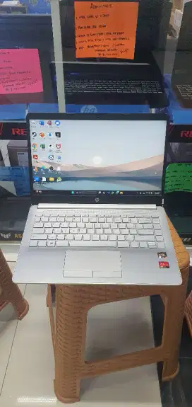 Hp 14s ryzen 3-3250u.