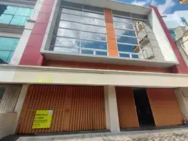 DIJUAL/DISEWA RAYA MAYJEND SUNGKONO SURABAYA  bangunan baru.